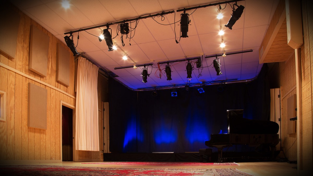 Kensington Studio - Main View